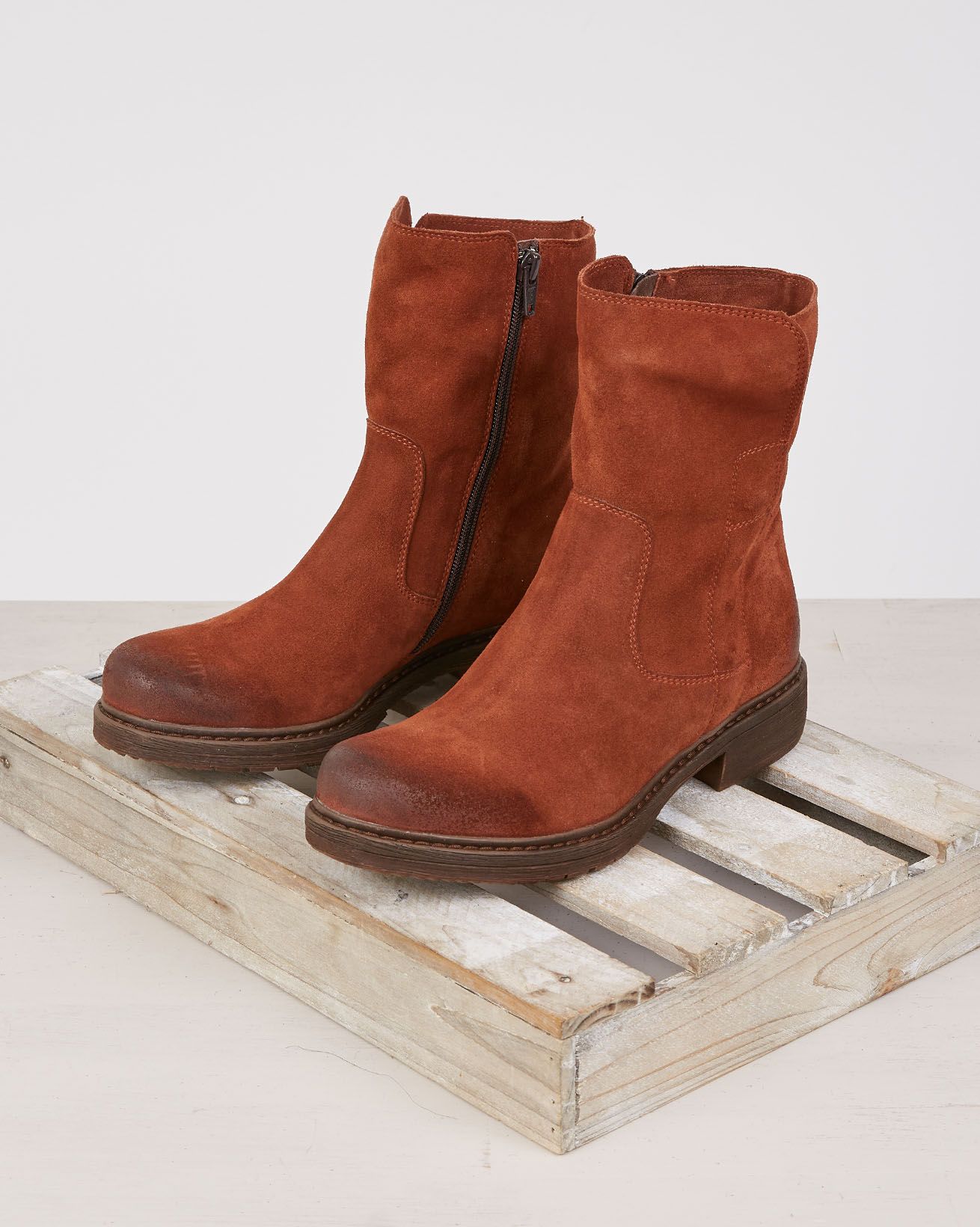 Essential Ankle Boot / Rust / 37