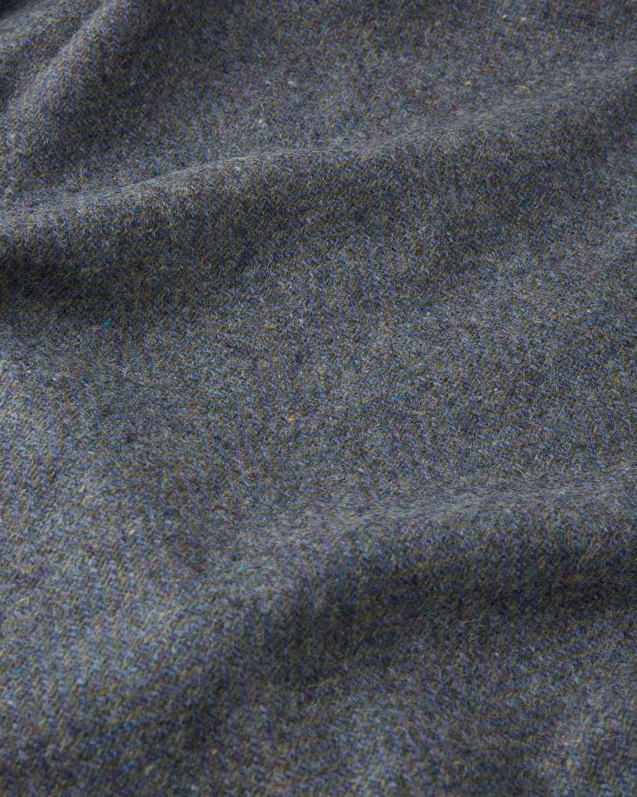 7868_recycled-wool-herringbone-throw_vintage blue-landscape_detail-1_web.jpg