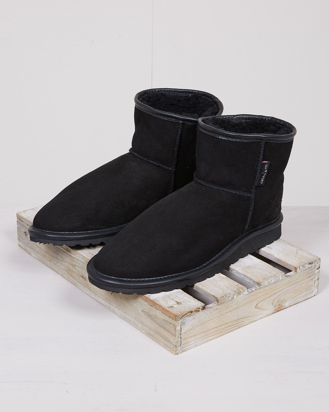 Men's Classic Shortie Boots / Black / UK 13