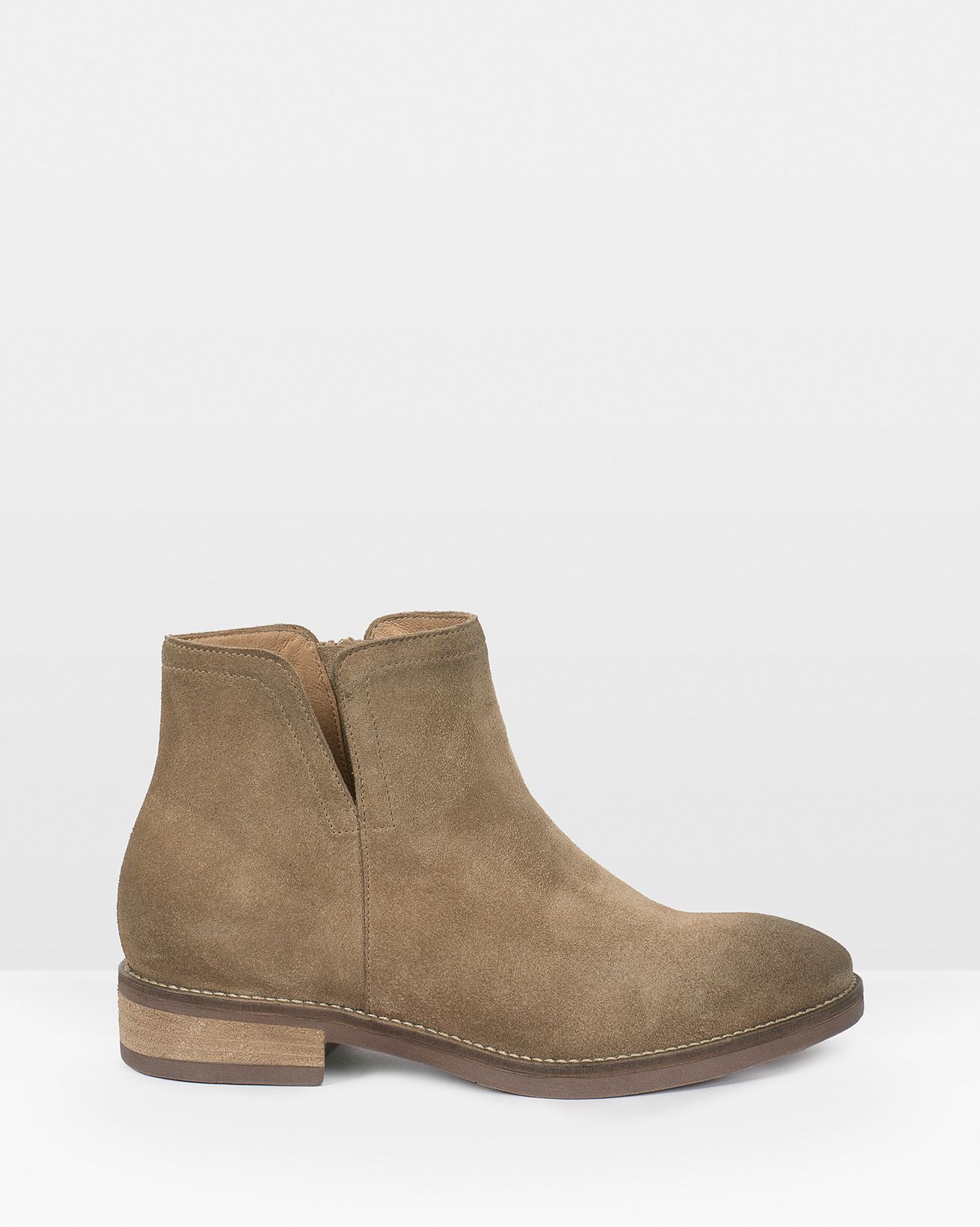 Notched Flat Ankle Boots