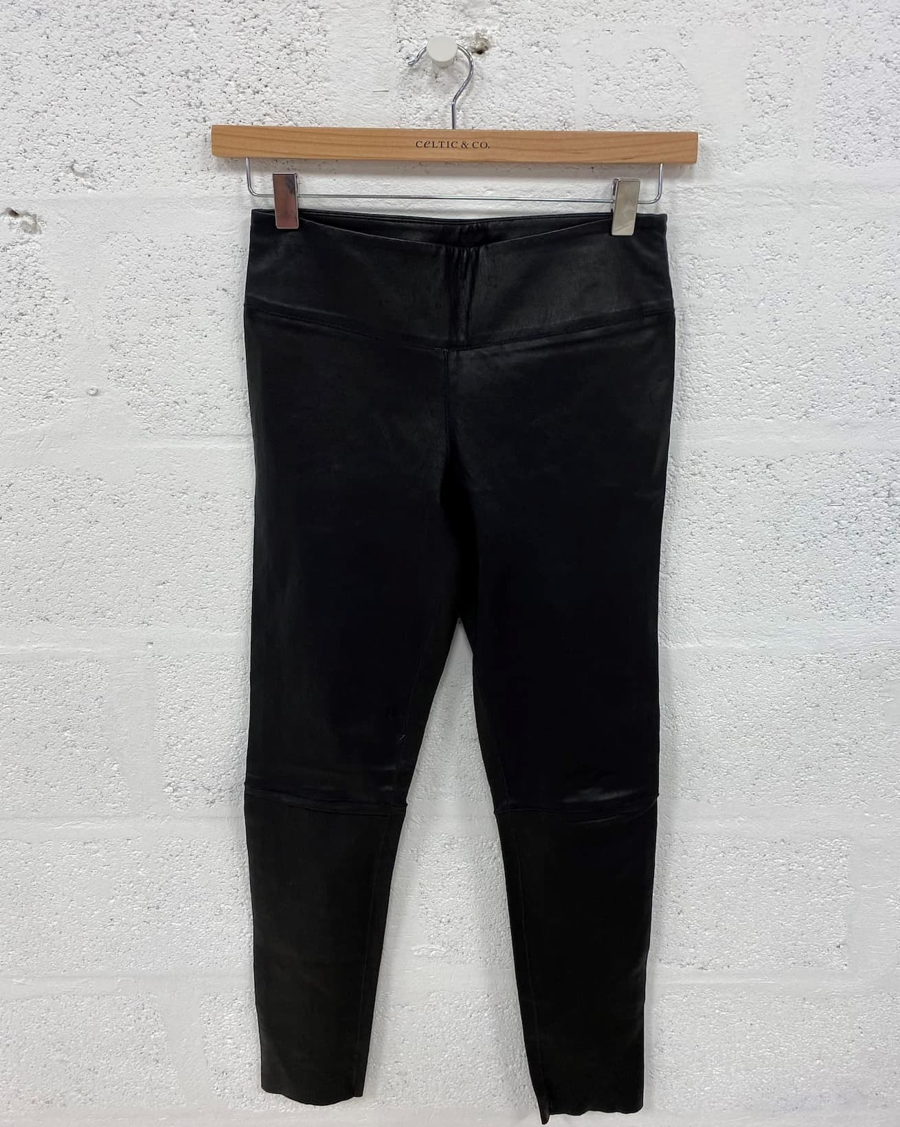dv9-leather-leggings-front.jpg