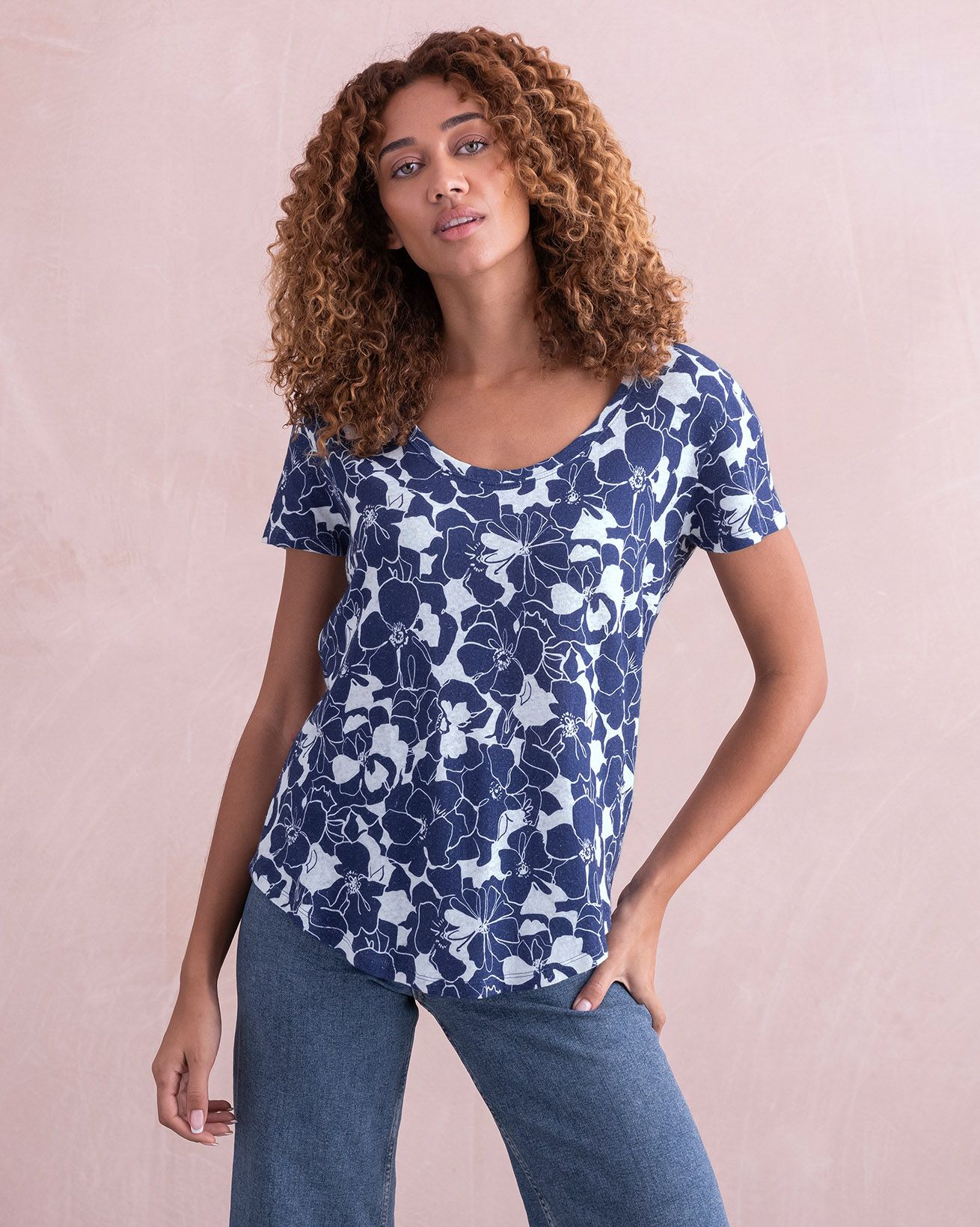 Linen/ Organic Cotton Scoop Neck T-Shirt