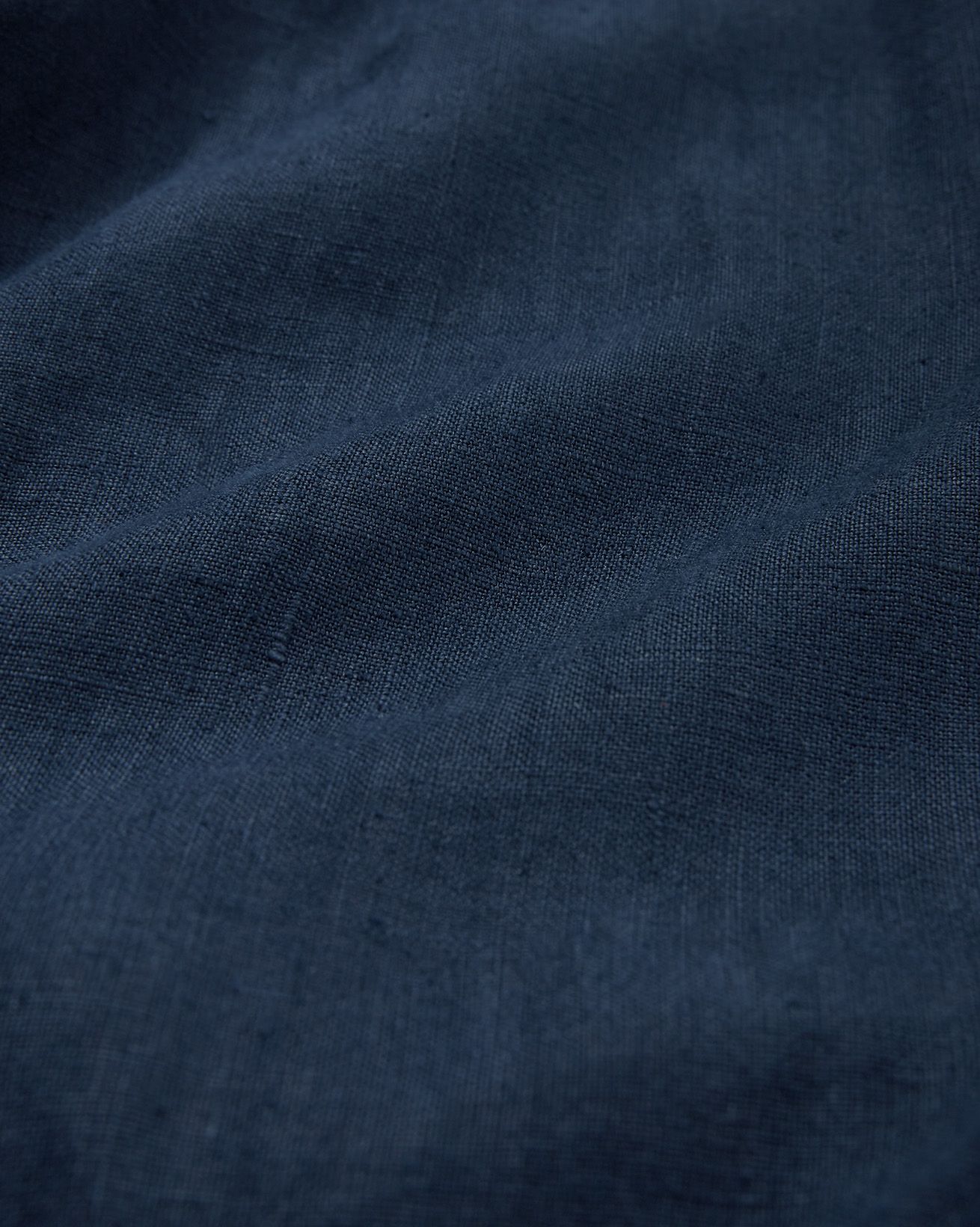 8441_linen-button-through-midi-shirt-dress_dark-navy_detail-1_web.jpg