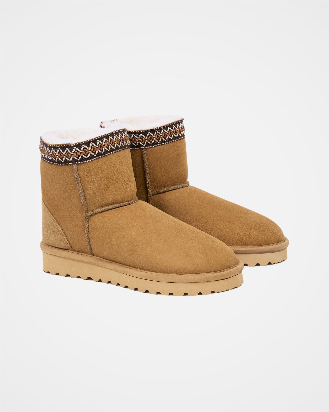 8635_braid-trim-sheepskin-shortie-boot_spice_pair_web.jpg