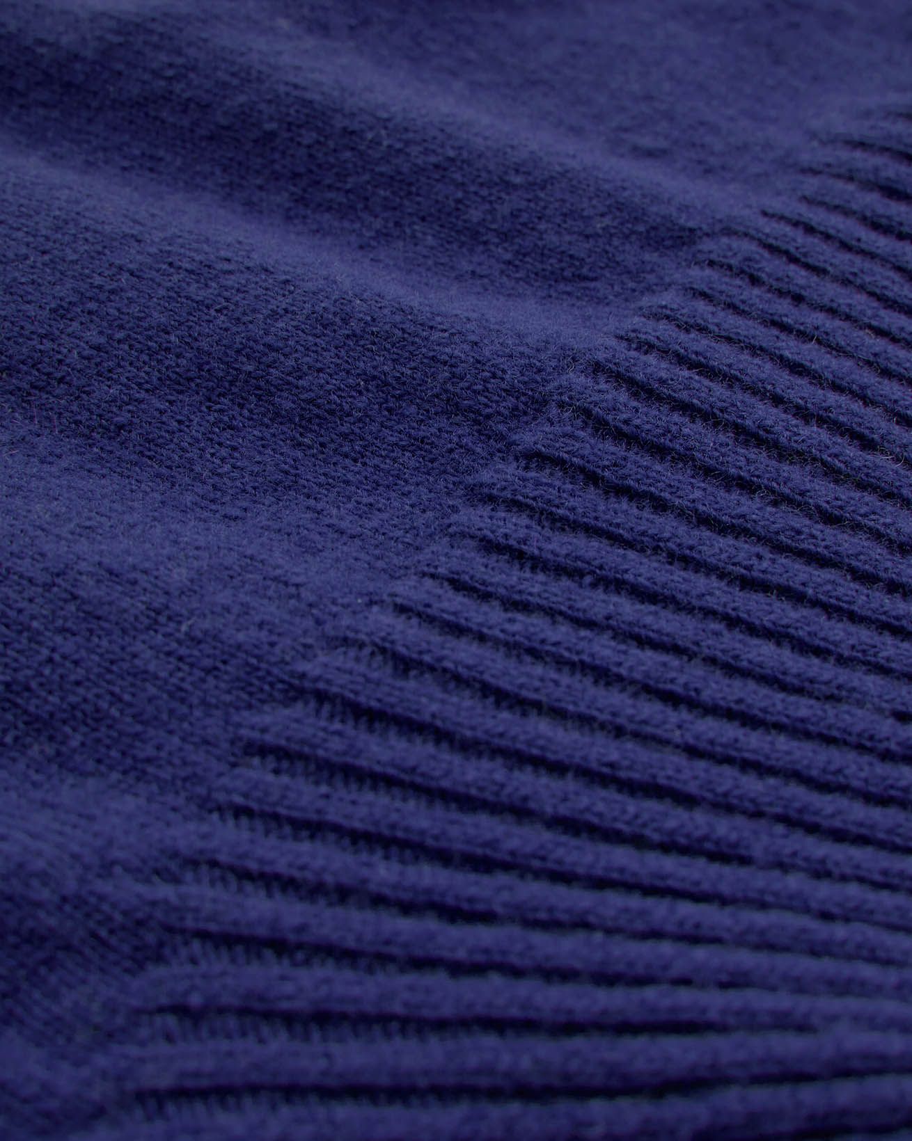 7505_geelong-slouch-roll-neck_1_detail-1_web.jpg