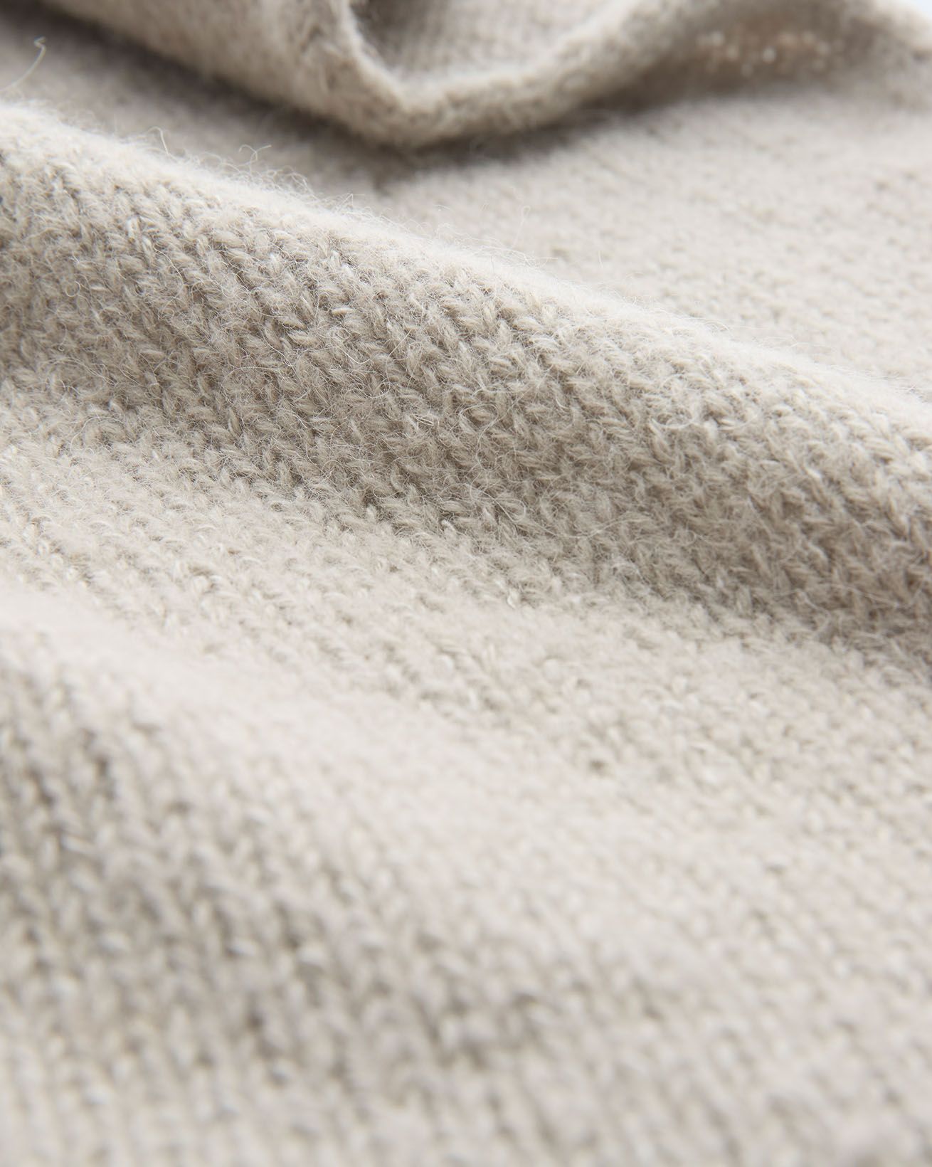 8610_alpaca-silk-blend-hooded-shawl_oatmeal_detail-1_web.jpg