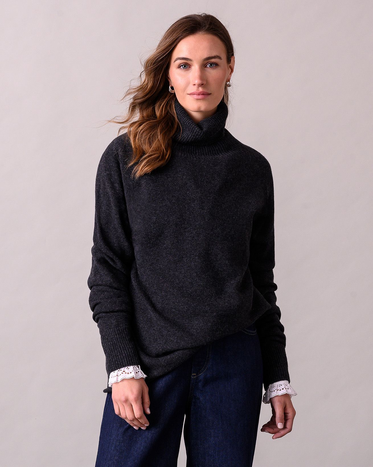 7505_geelong_slouch_roll_neck_charcoal-47_WEB.jpg