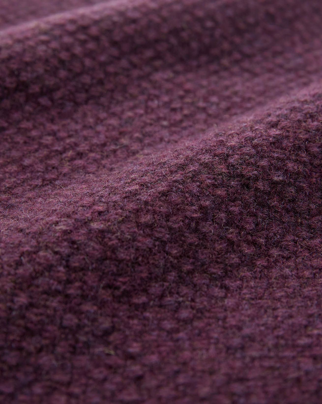 7756-8615_Lamsbwool-Moss-Stitch_Damson_Detail_WEB.jpg