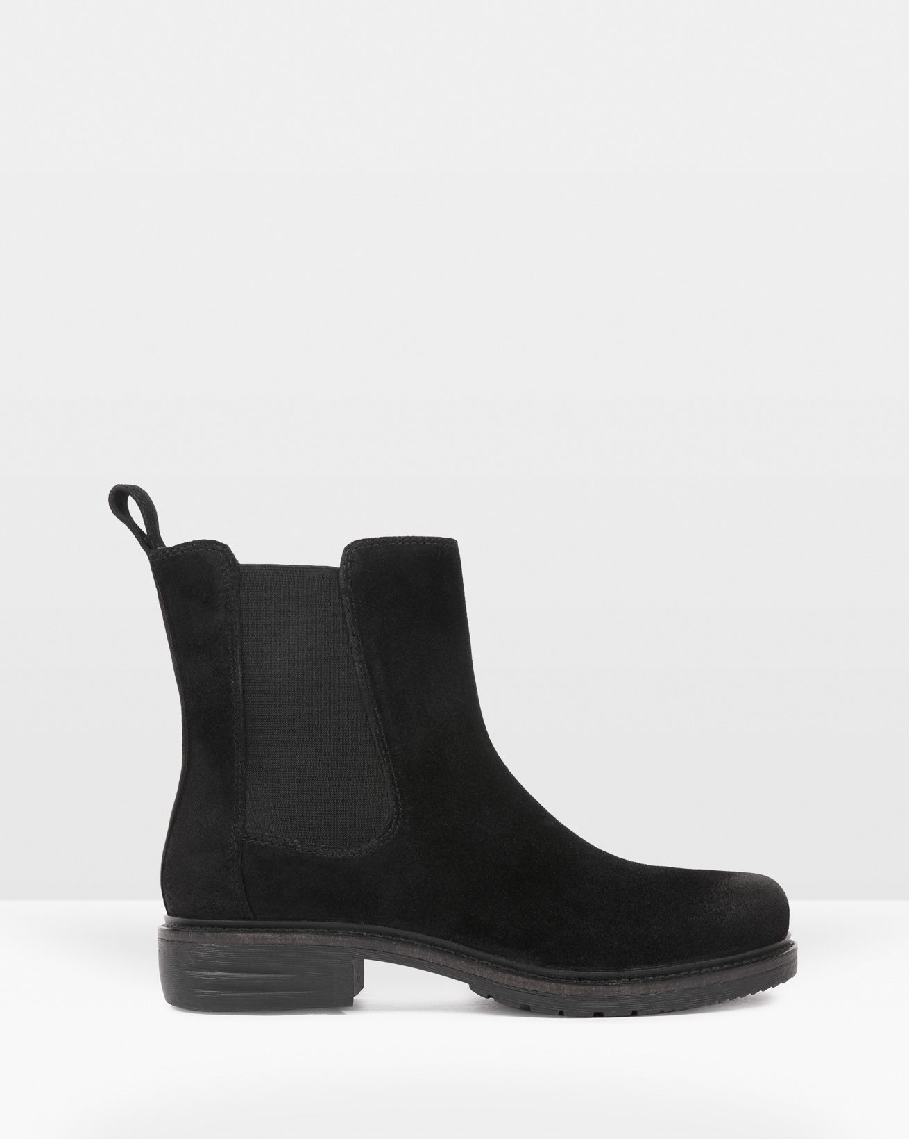 Essential Chelsea Ankle Boots