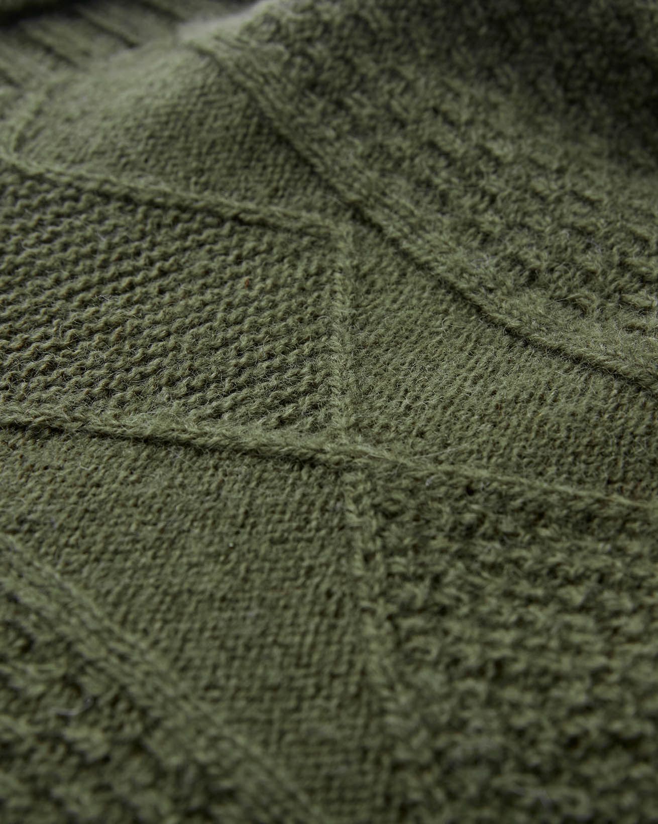 8216_British-Wool-Gansey_Olive_Detail-2_WEB.jpg