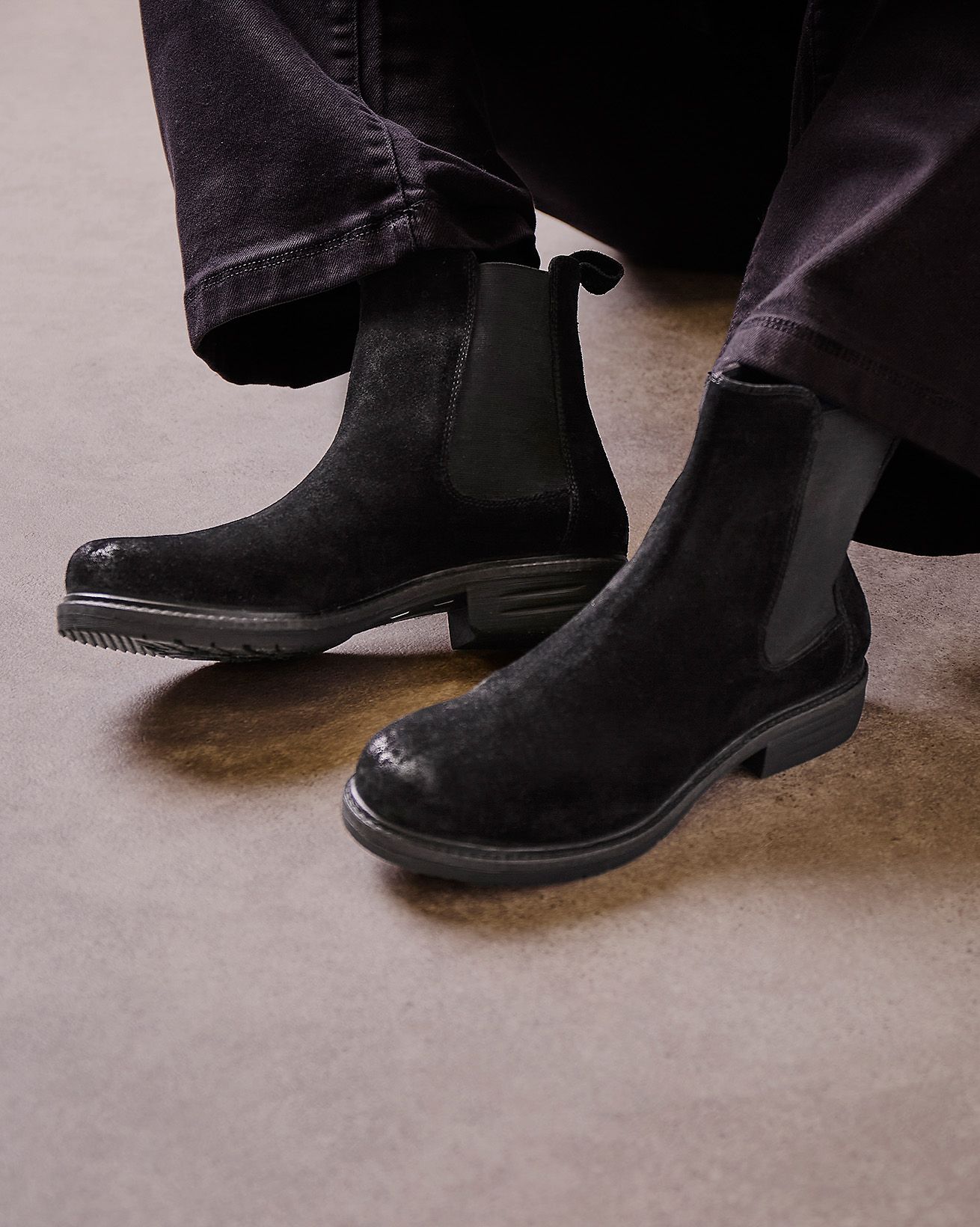 Essential Chelsea Ankle Boots