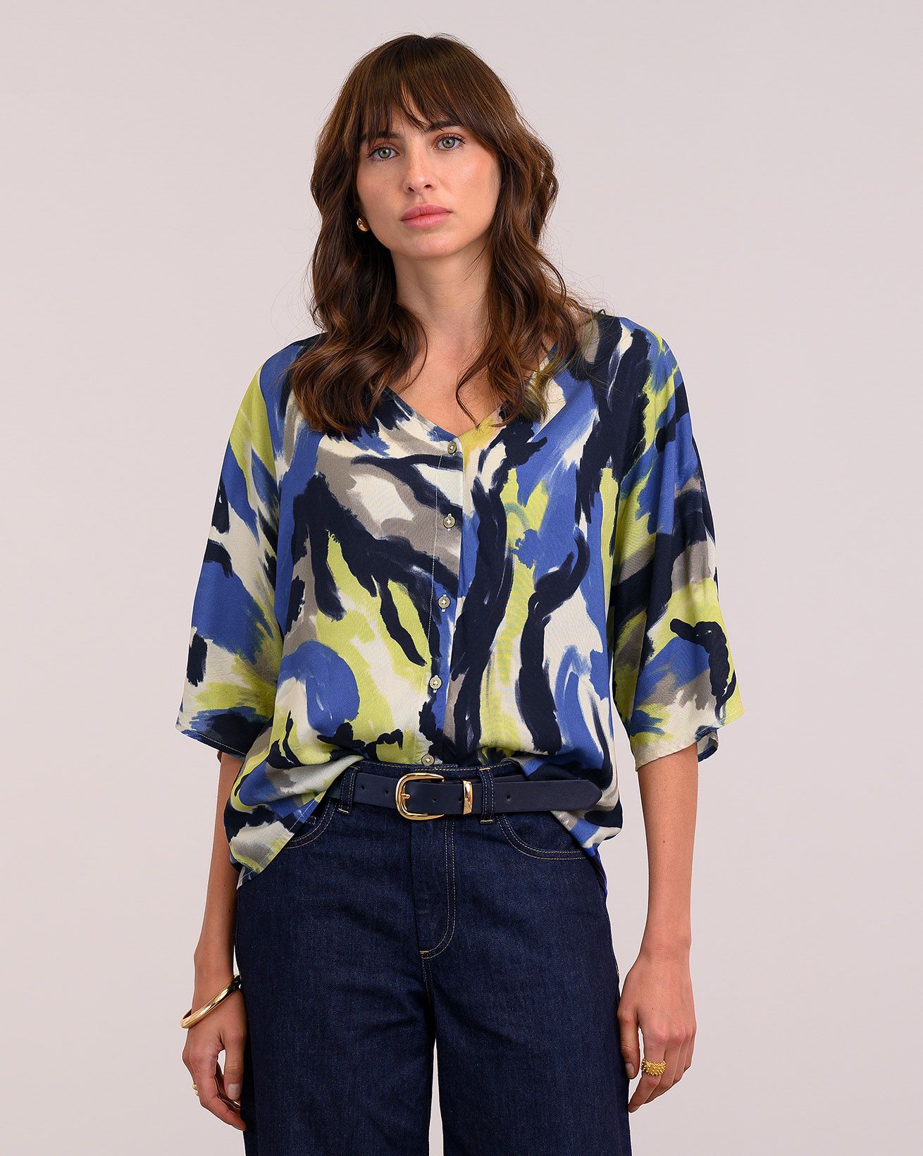 Blouse drapée et boutonnée col V