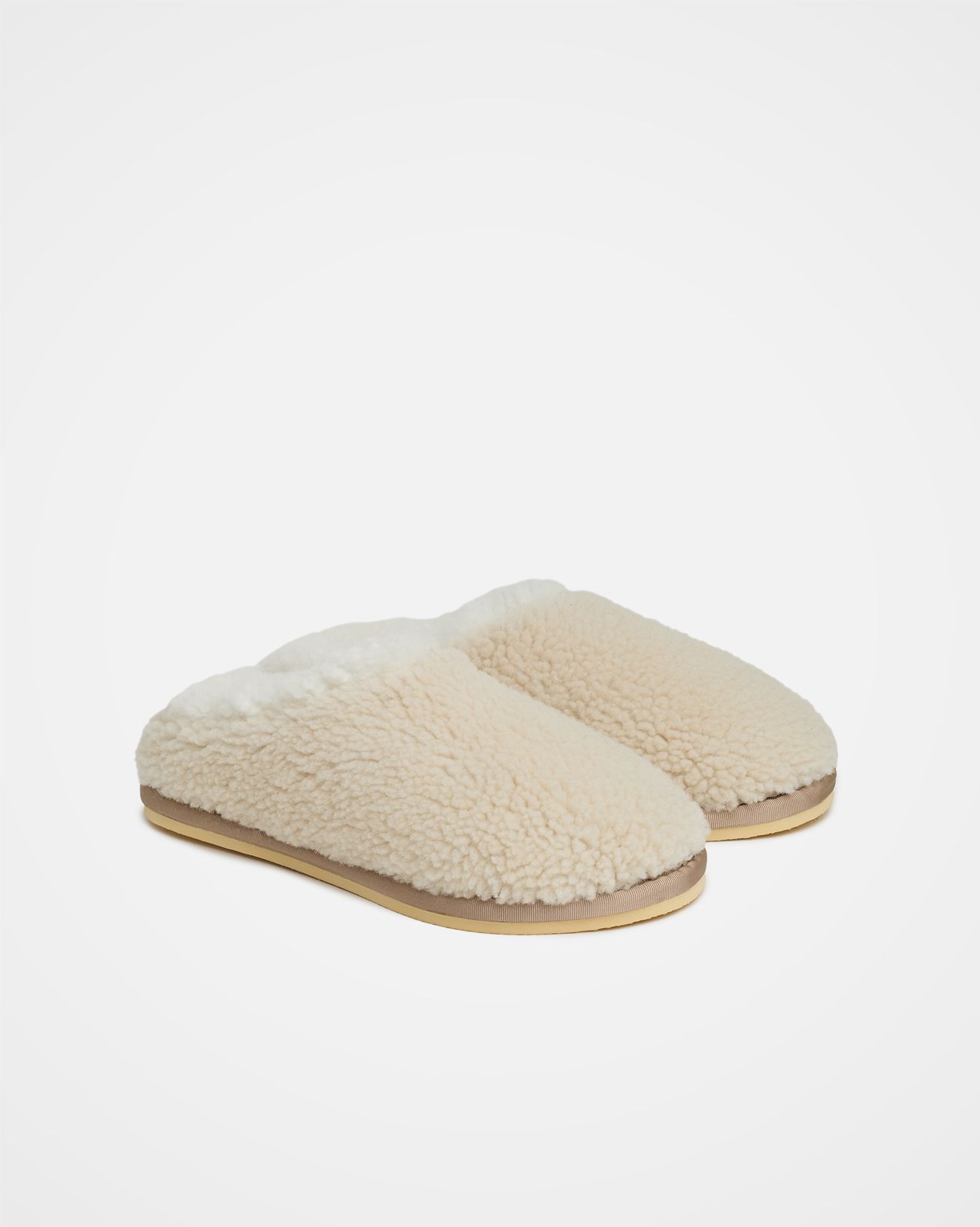 8785_Teddy-Sheepskin-Clog_Ivory_Pair_WEB.jpg