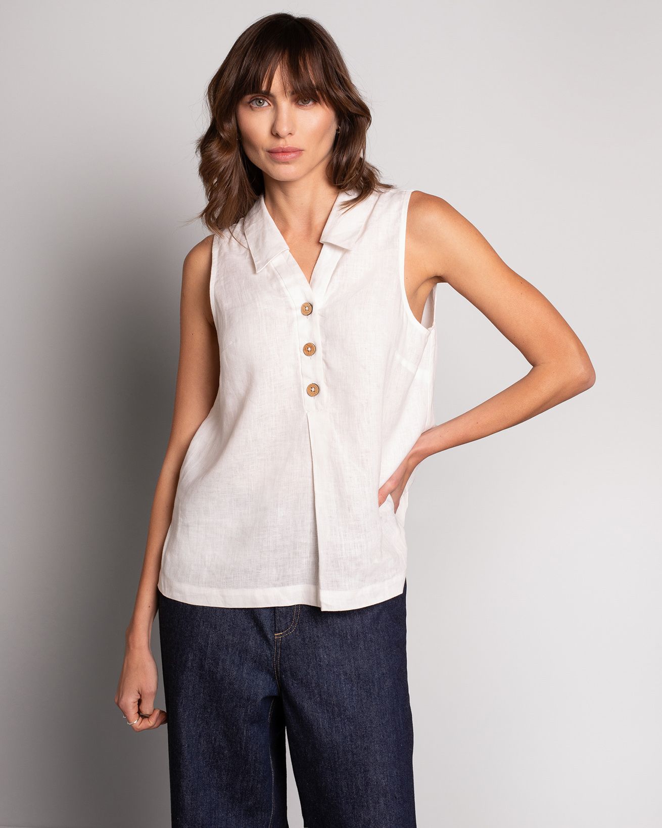 Linen Sleeveless Blouse