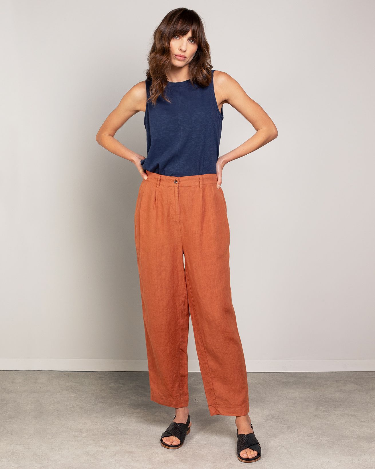 Barrel Leg Pleat Detail Trousers