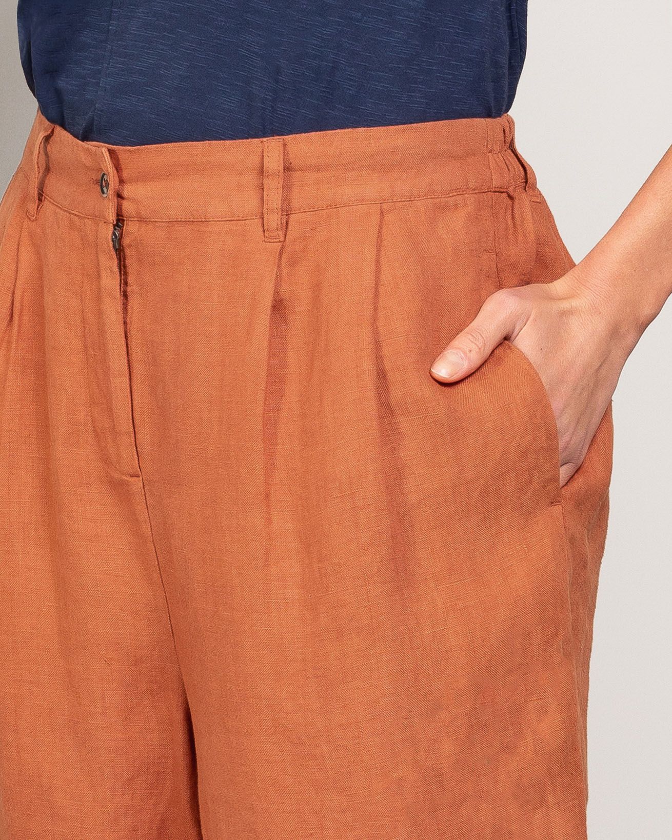 8655_Barrel_Leg_Pleat_Detail_Trousers_Burnt_Sienna_006_WEB.jpg