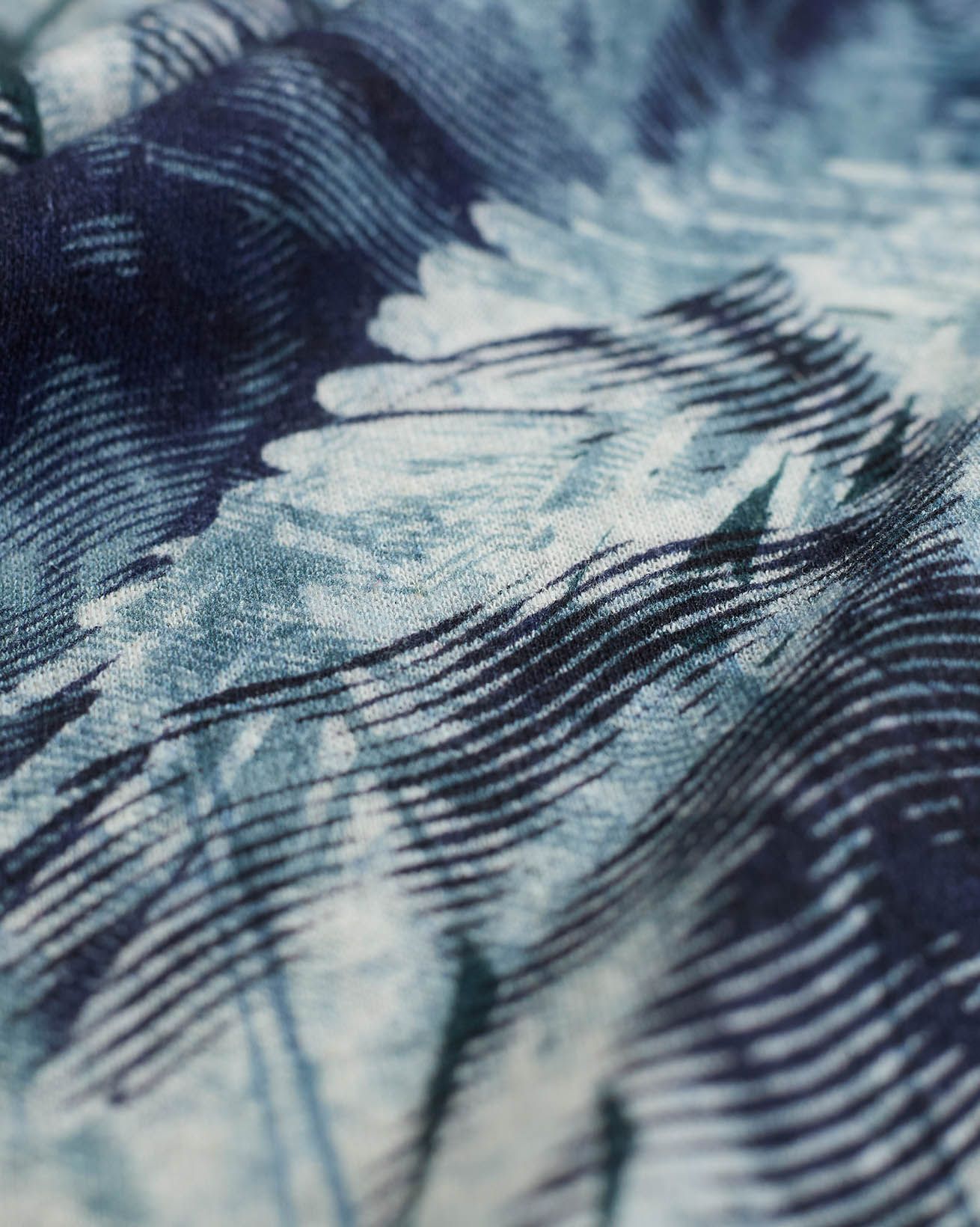 v2_8414-8421_Linen-Cotton-V-Neck-Dress_Navy-Leaf-Print_Detail-4_WEB.jpg