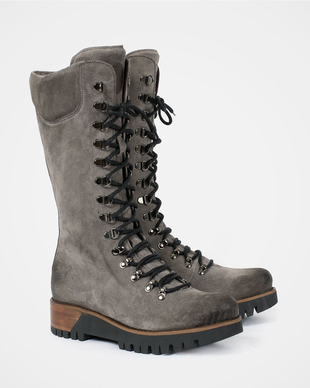 7082_wilderness-boots_grey_pair.jpg