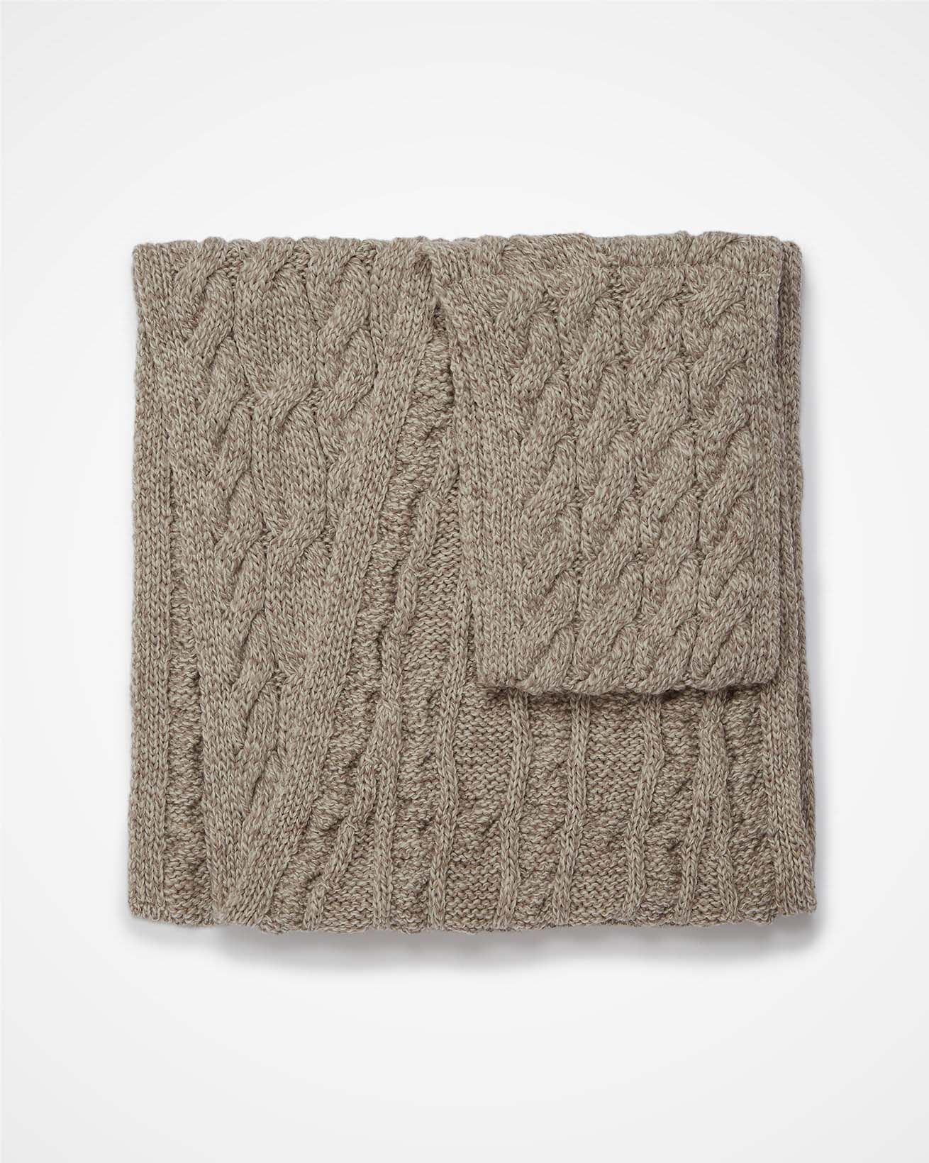 7871_aran-cable-pull-through-scarf_oatmeal-fleck_3_cutout_web.jpg