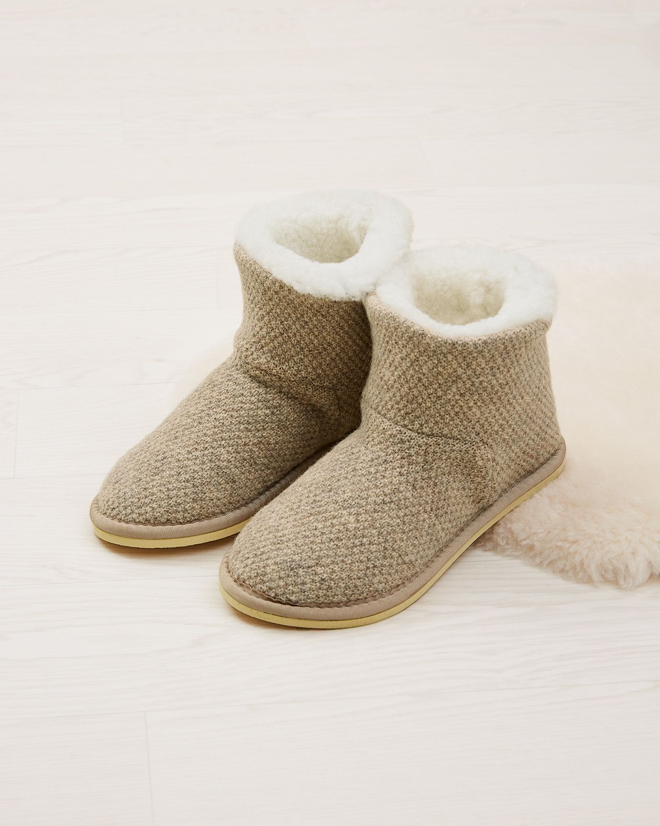 6610_knitted-shortie-slippers_oatmeal_lfs_web.jpg