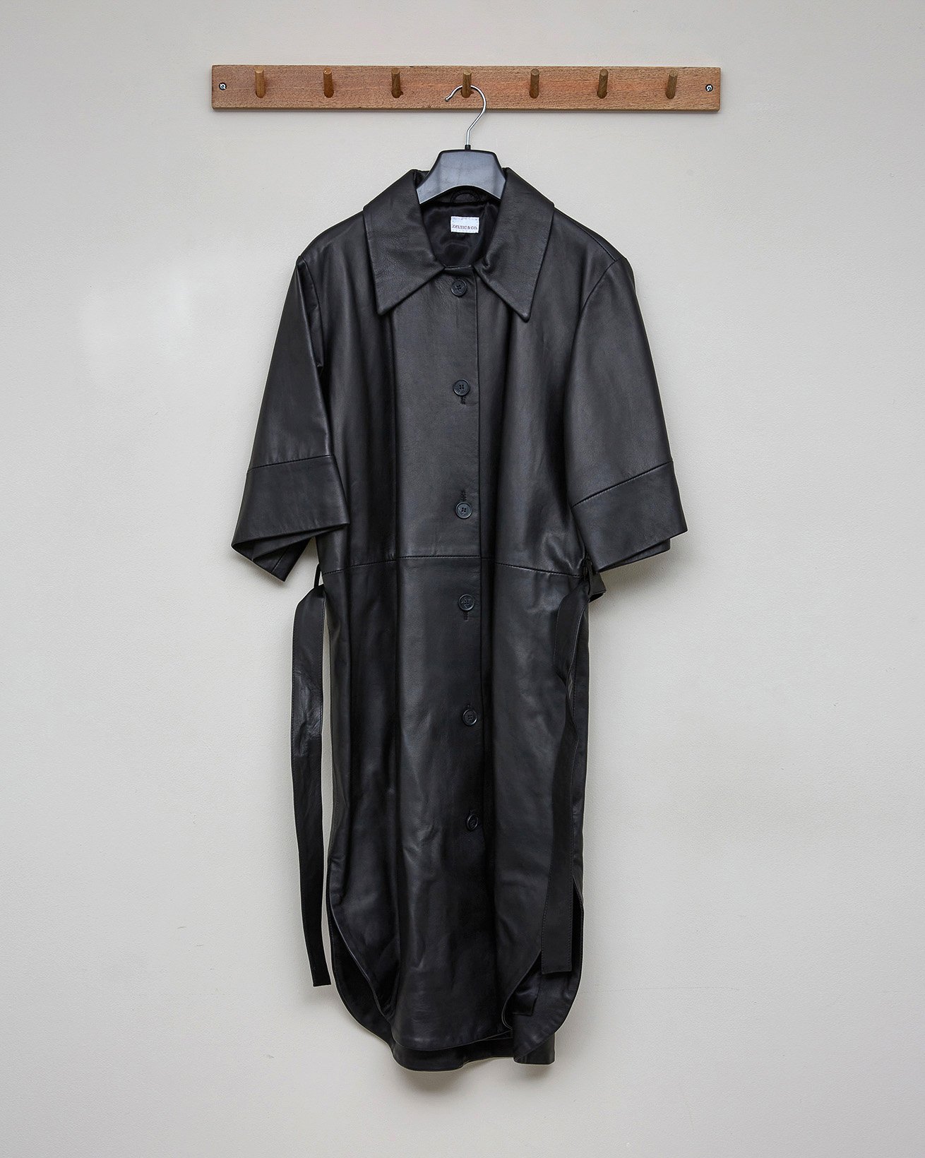 SHORT SLEEVE LEATHER SHIRT DRESS / 10 / BLACK