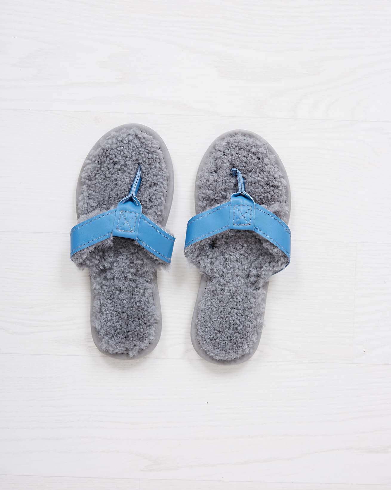 Sheepskin Flip Flop / Grey Blue / 6