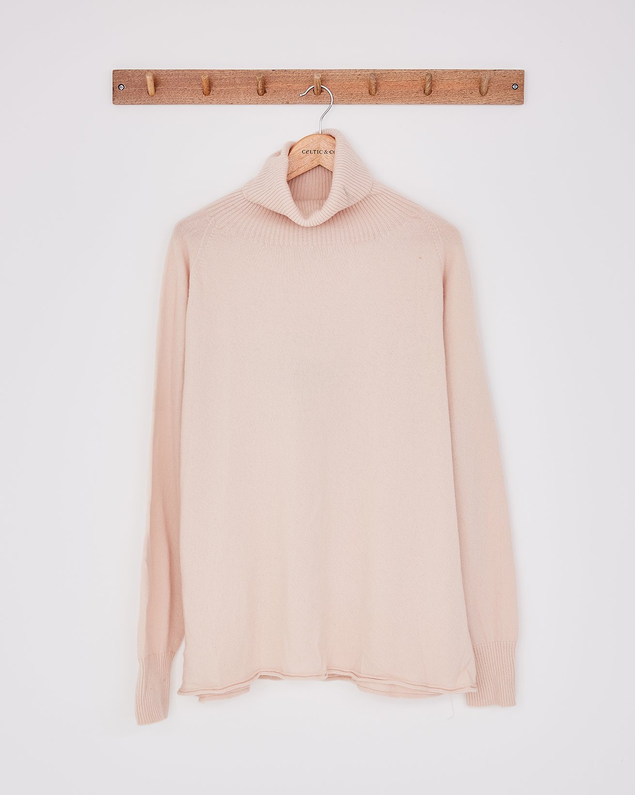 Geelong Slouch Roll Neck / Peony / S