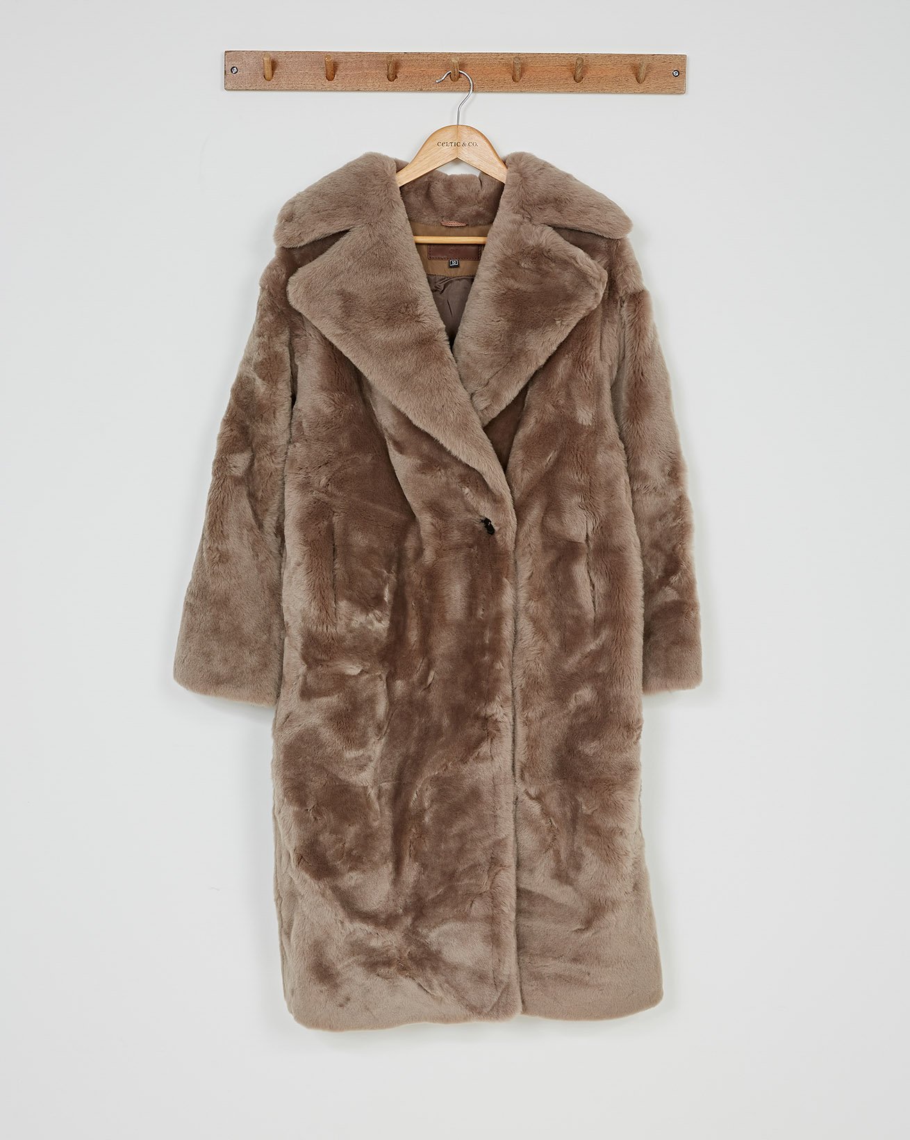 Long  Sheepskin Overcoat / 10 / Vole