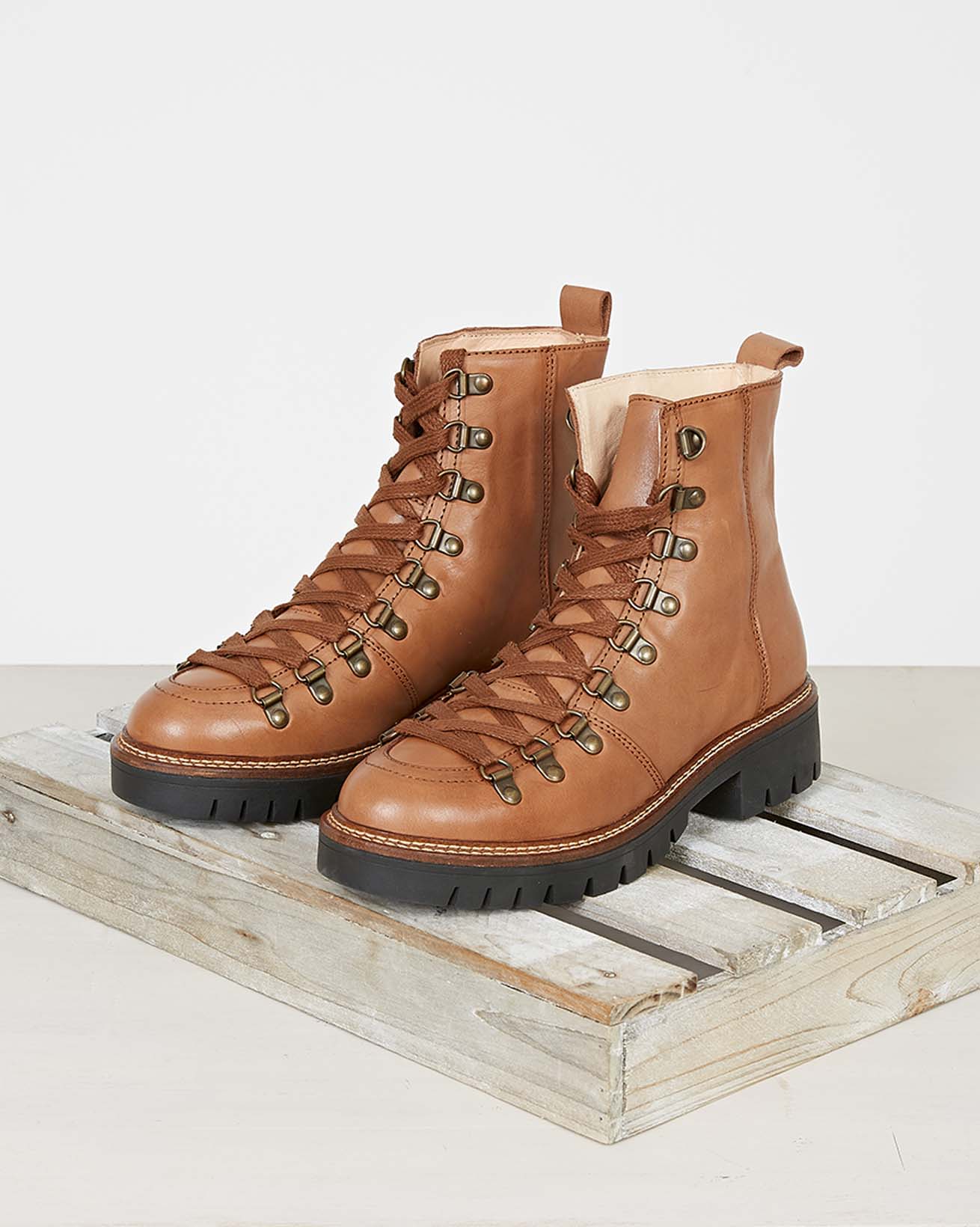 Mountain Style Boot / Autumn Brown / 37