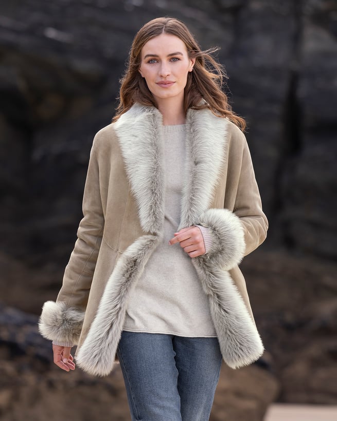 15 Best Shearling Coats for Women to Wear Winter 2024 - Stylish Faux and  Real Shearling Coats, Jackets